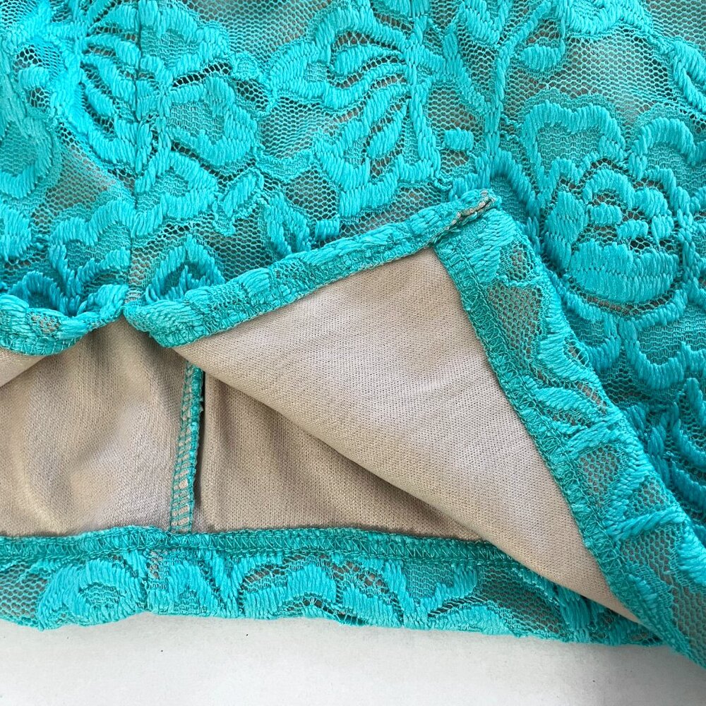 Hot Miami Styles Sexy Teal Lace Dress | Padded Bra Open Back | Size M - Picture 11 of 14